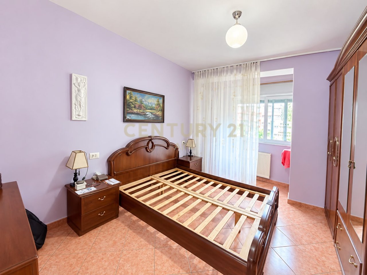 Apartament 2+1 per Shitje tek Komuna e Parisit!