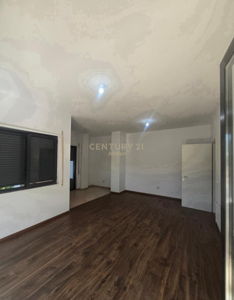 Shitet Apartament 1+1 ne Ali Demi!