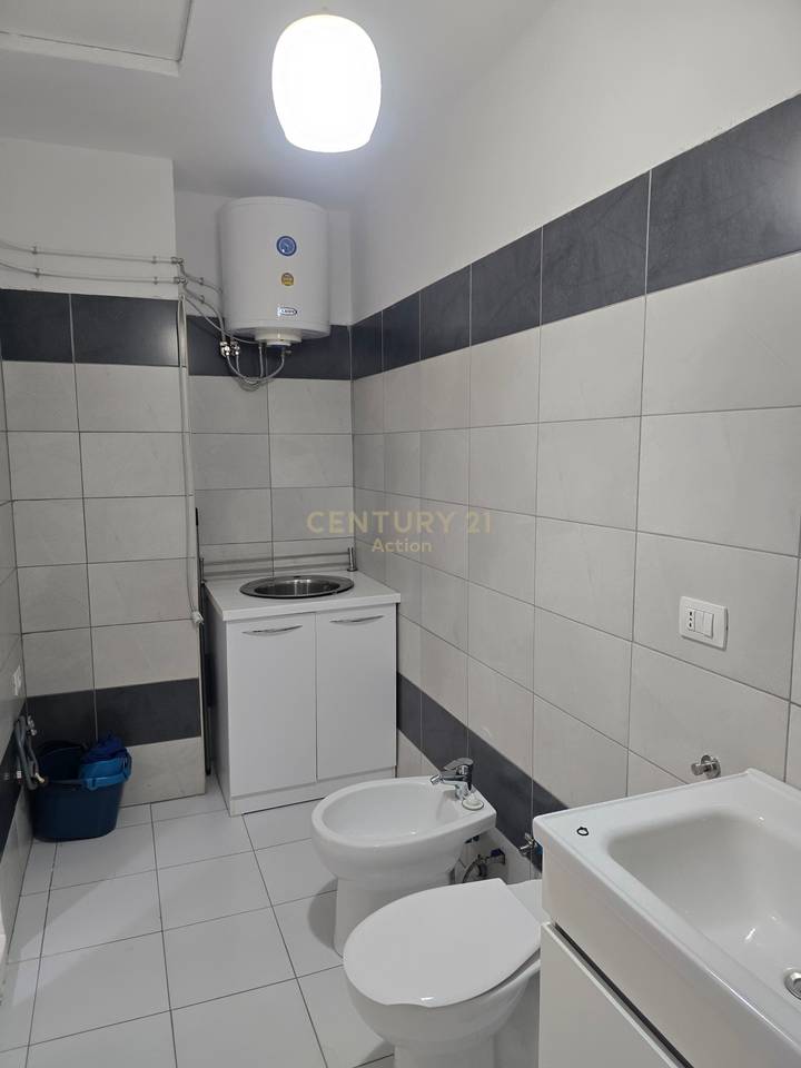 Shitet Apartament 1+1 ne Ali Demi!