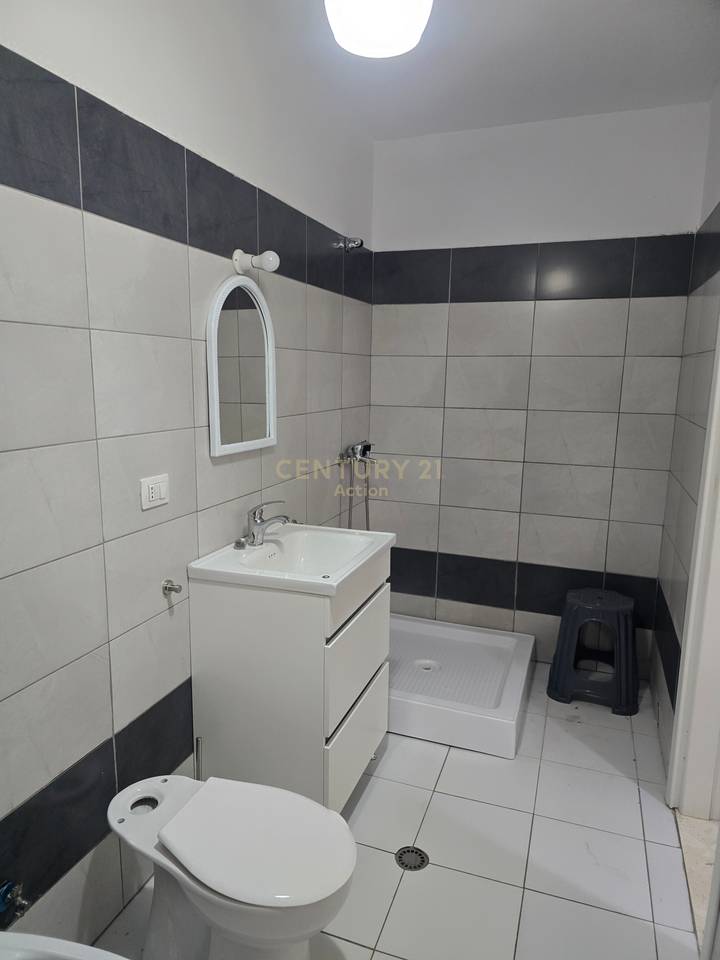Shitet Apartament 1+1 ne Ali Demi!