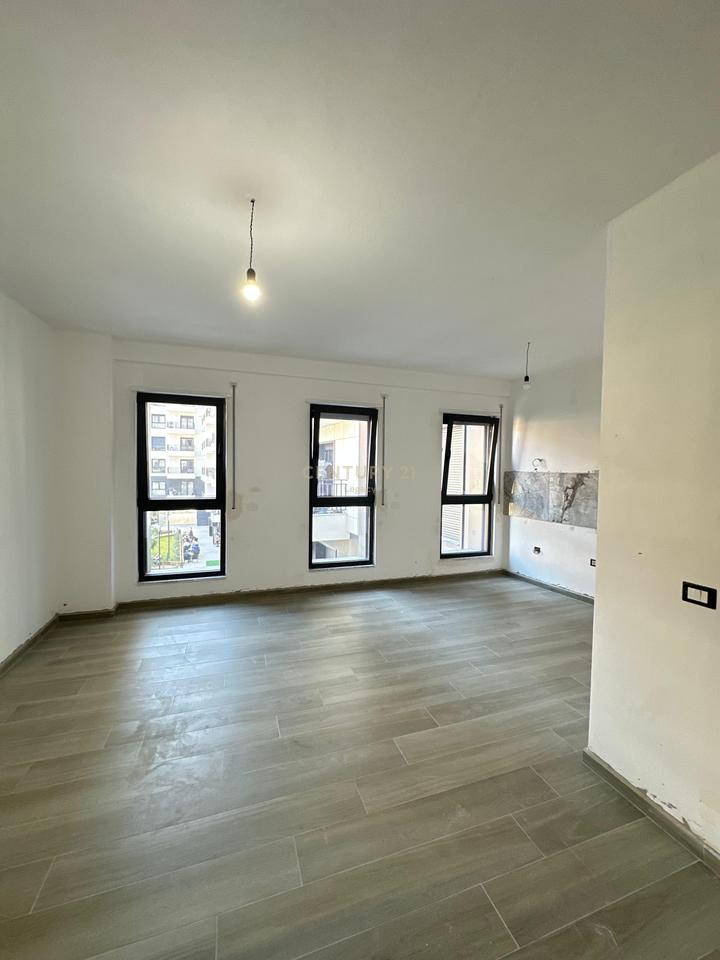 Apartment 1+1 for Rent in Bulevardin e Ri, Ndregjoni Complex