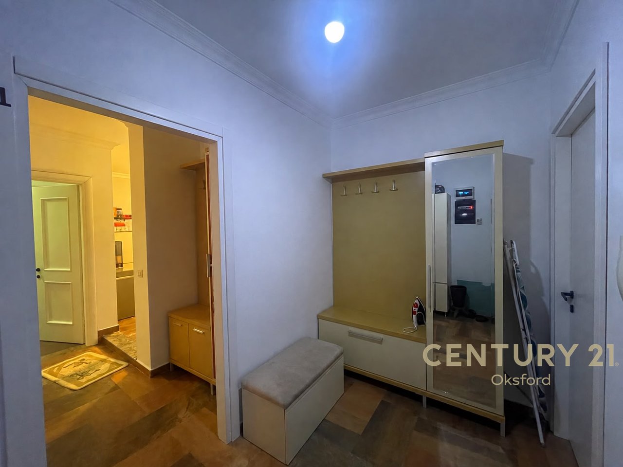 VICINO A SELVIS IN VIA SIRI KODRA, VENDITA DI 2 APPARTAMENTI 3+1+2 E APPARTAMENTO 1+1