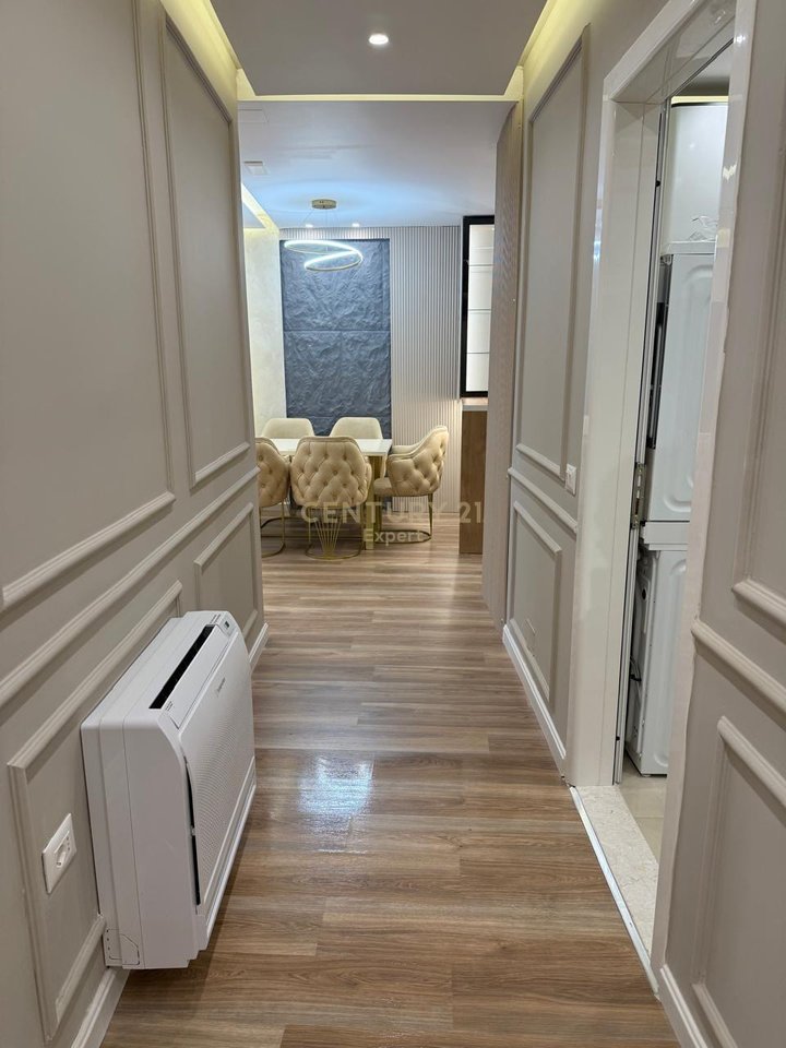 SHITET APARTAMENT 2+1+2 – RRUGA E DIBRËS, TIRANË