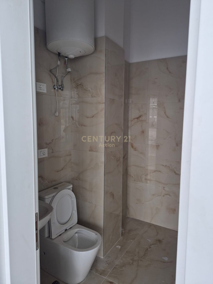 ✨ Jepet me Qira Ambient Komercial – Rruga Ndre Mjeda ✨