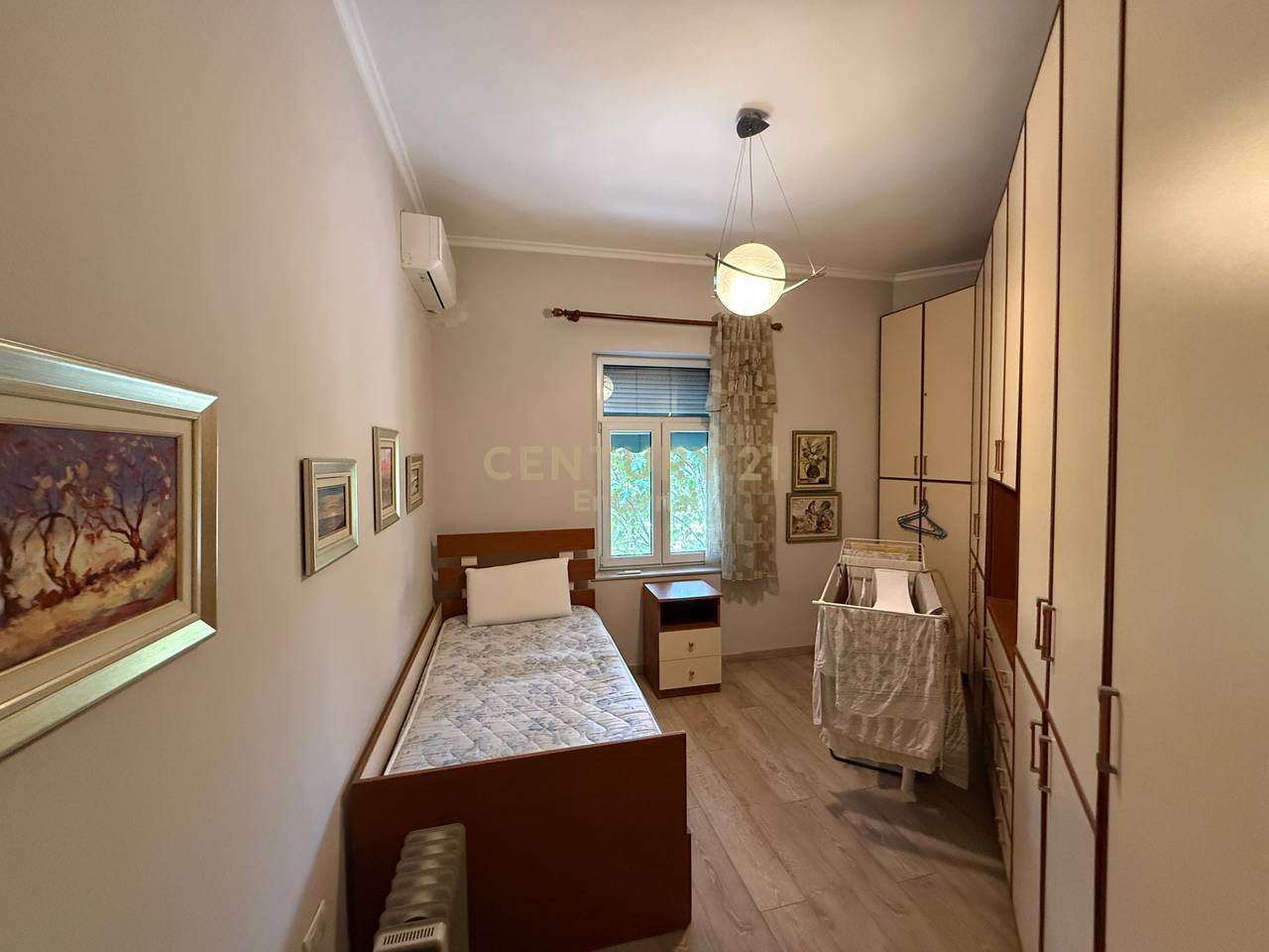 Appartamento 2+1 in affitto a Ish Blloku, Pallatet Agimi - 800€ | 91 m²