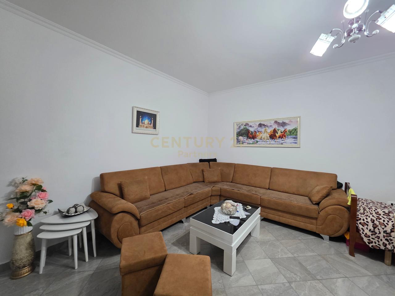 VENDESI 1+1 IN VEND SHKOZE PRESSO LA RESIDENZA CITY VIEW
ACQUISTO CON CREDITO!