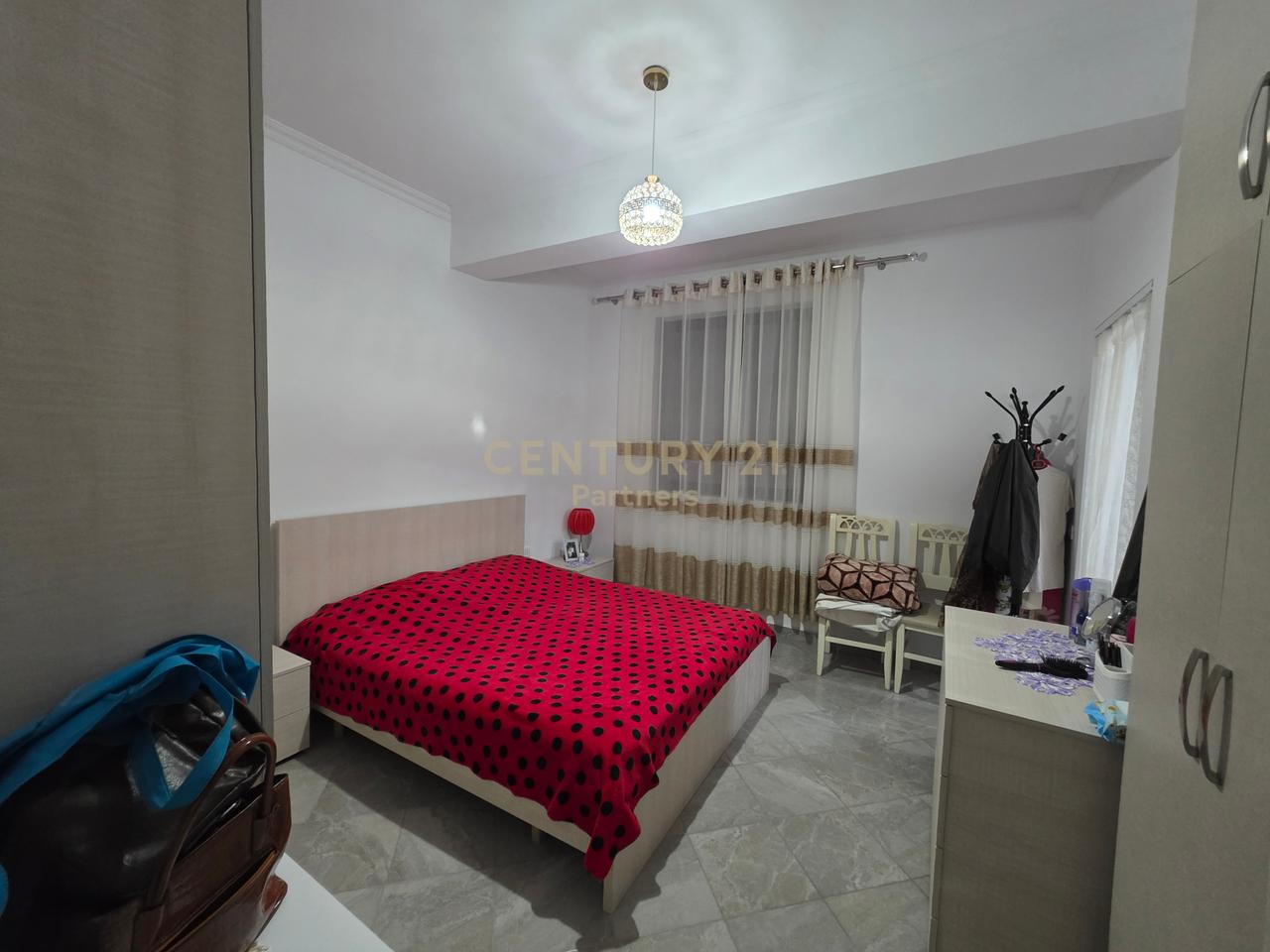 VENDESI 1+1 IN VEND SHKOZE PRESSO LA RESIDENZA CITY VIEW
ACQUISTO CON CREDITO!