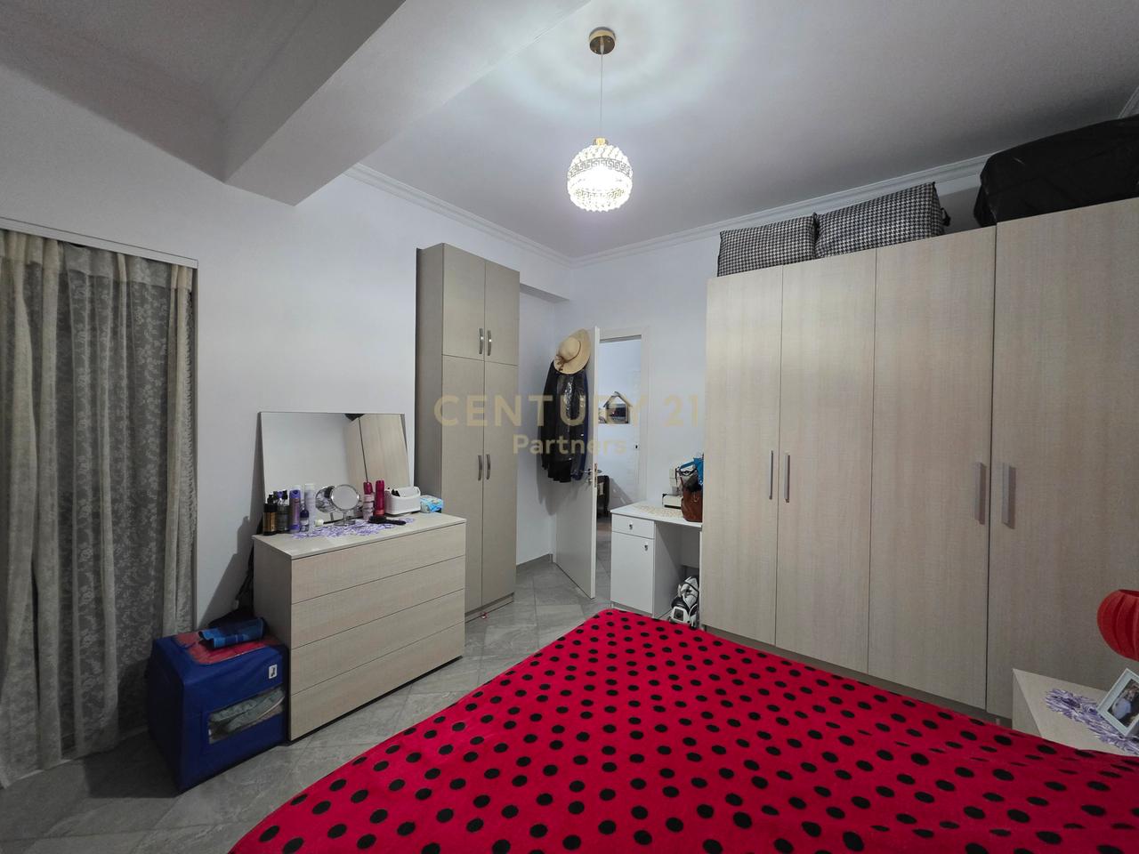 VENDESI 1+1 IN VEND SHKOZE PRESSO LA RESIDENZA CITY VIEW
ACQUISTO CON CREDITO!