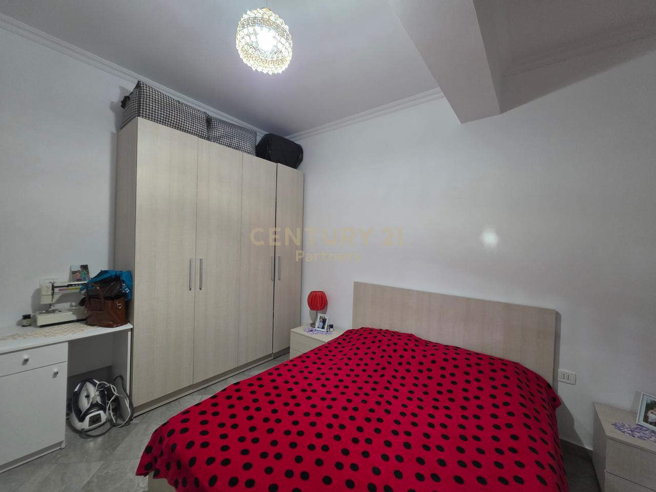 VENDESI 1+1 IN VEND SHKOZE PRESSO LA RESIDENZA CITY VIEW
ACQUISTO CON CREDITO!