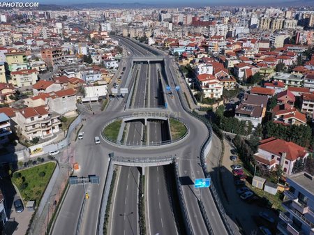 Njesi sherbimi kati 0 255 m2 
Rrethrrotullimi i Selites