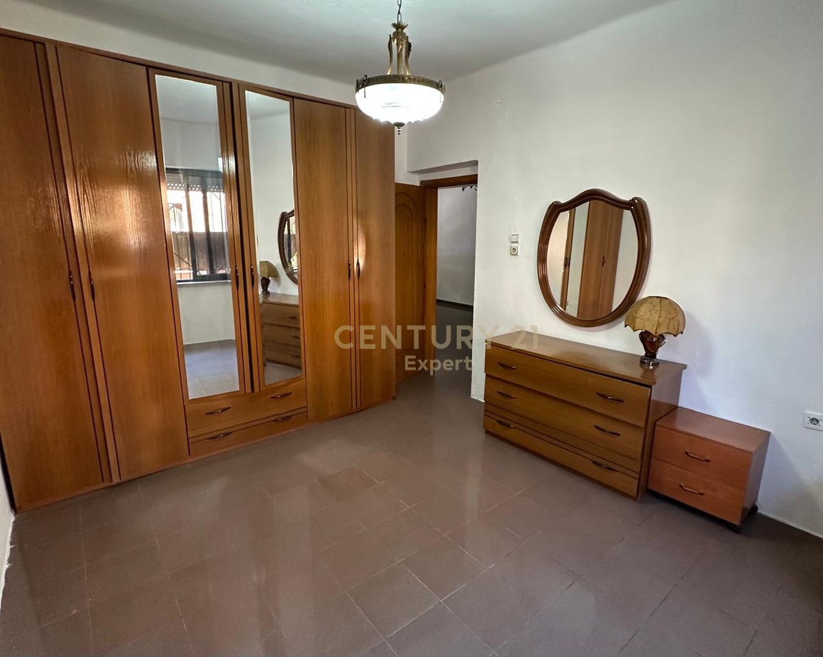 2+1 SPACE FOR RENT NEXT TO DURRES ROAD FOR OFFICES/CLINICS