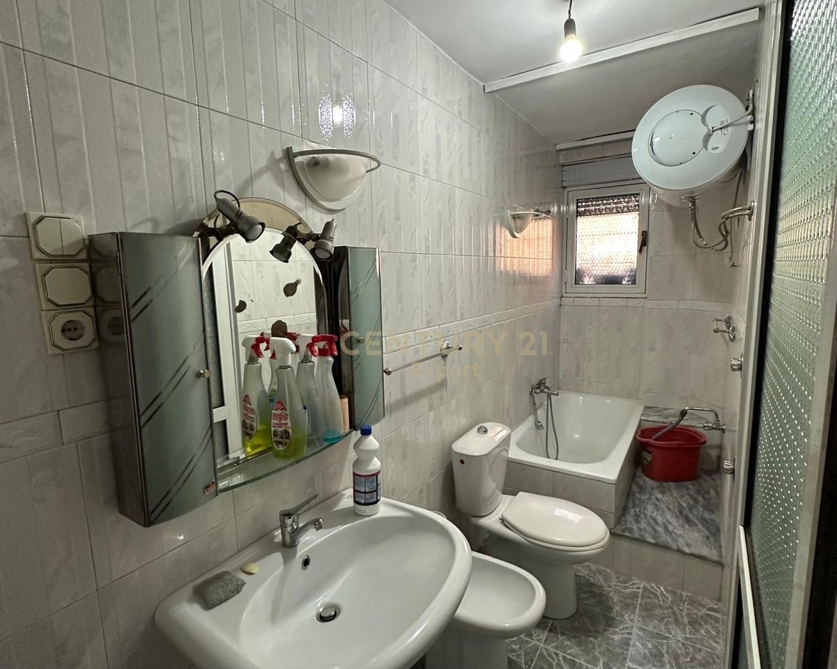 2+1 SPACE FOR RENT NEXT TO DURRES ROAD FOR OFFICES/CLINICS