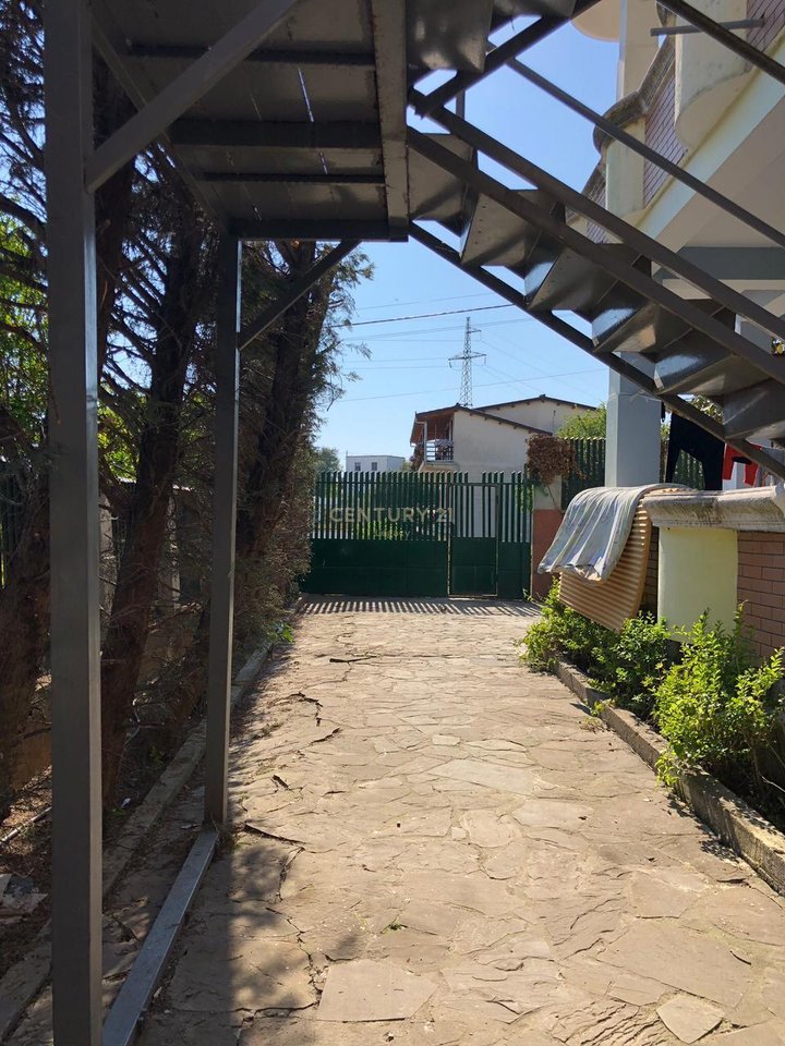 🏡 VILË 3-KATËSHE PËR SHITJE | BABRRU – TIRANË