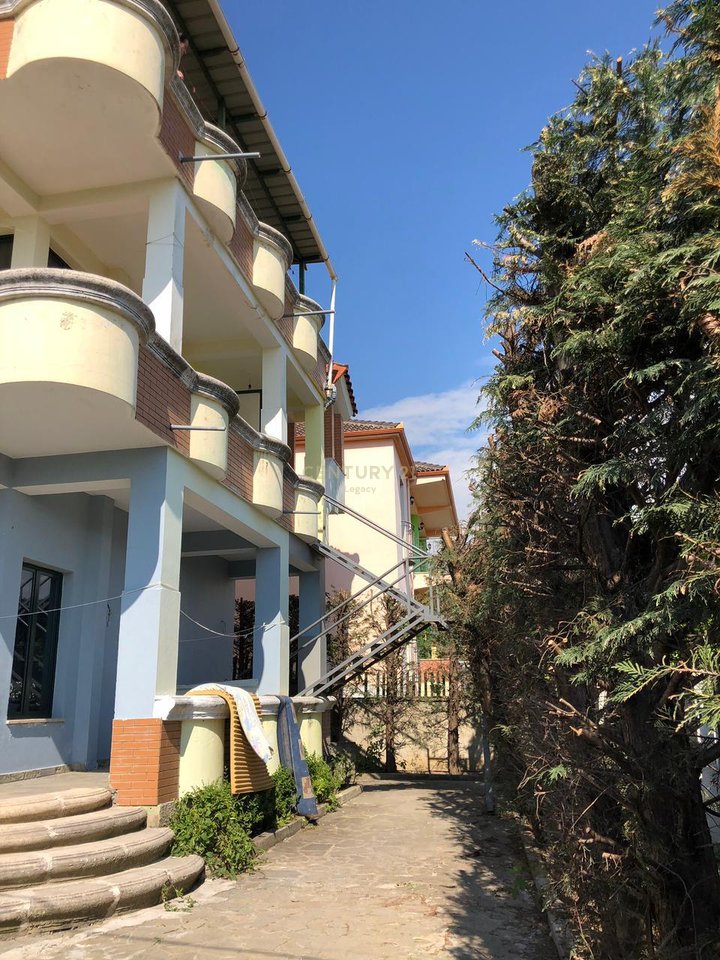 🏡 VILË 3-KATËSHE PËR SHITJE | BABRRU – TIRANË