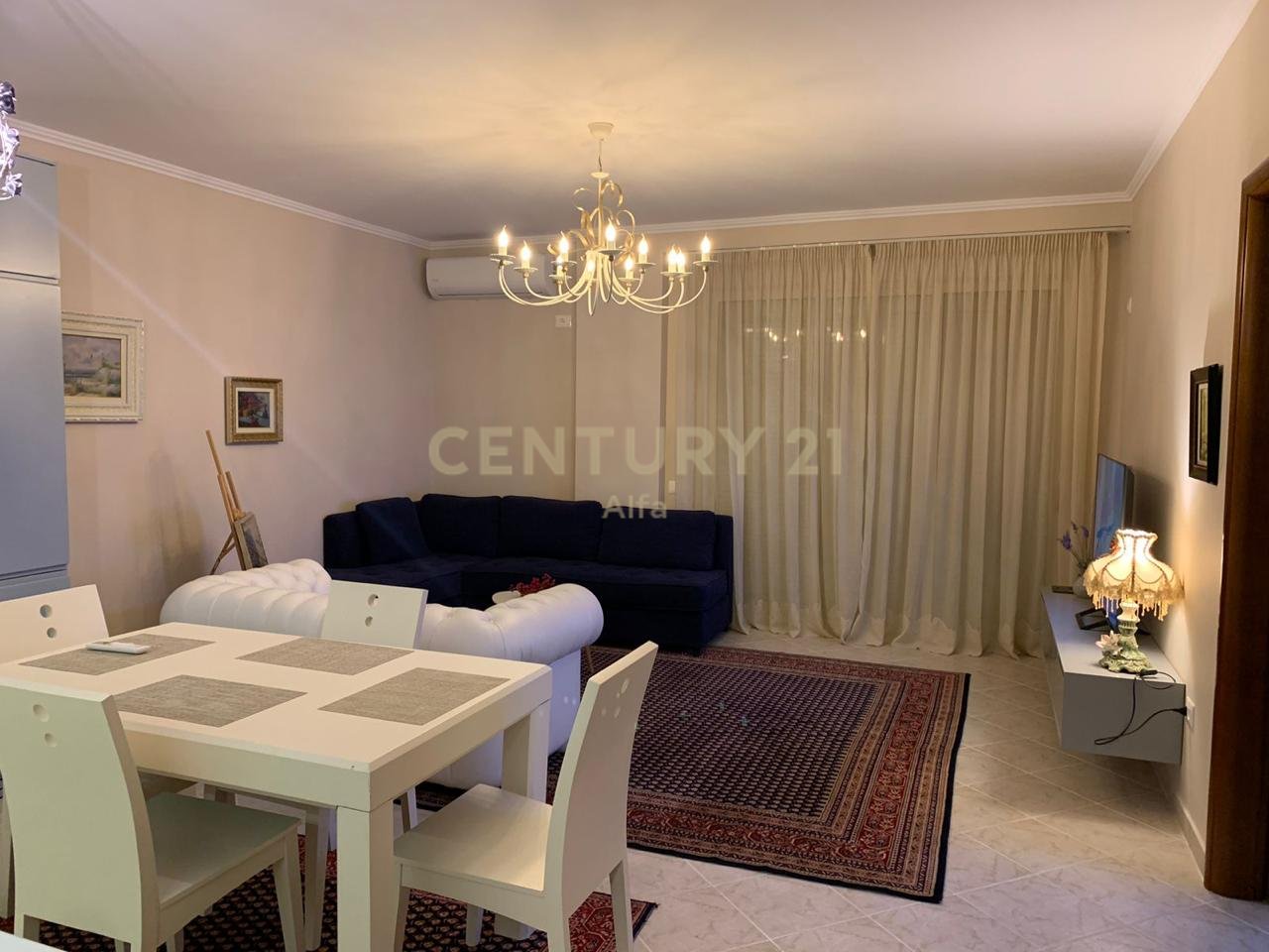 SHESIM APARTAMENT 3+1+2 PRANE RADISSONIT, LIQENI I THATE!