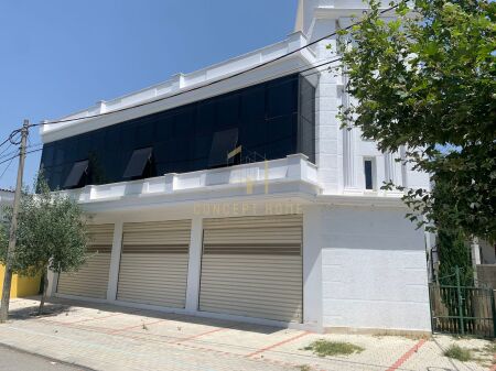 Jepet me qera ambient per biznes ne Koder Kamez.