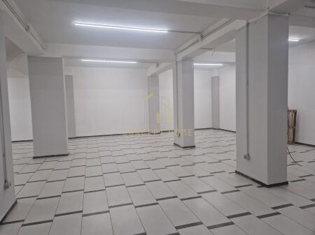 For rent in Astir, a 200 m space from Welli.