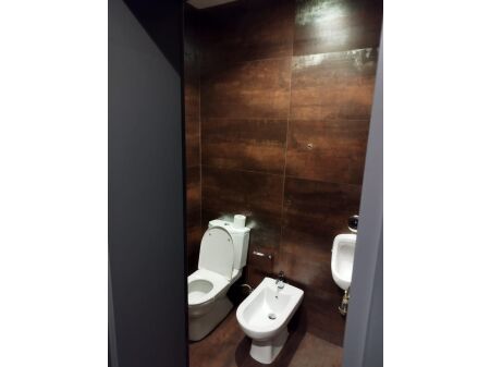 Pronë Komerciale në Shitje në Bllok, Tiranë - 783,000€ | 174m²