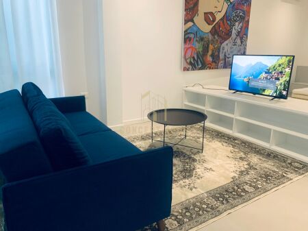 Jepet me qera apartament 1+1 tek Kopshti Botanik