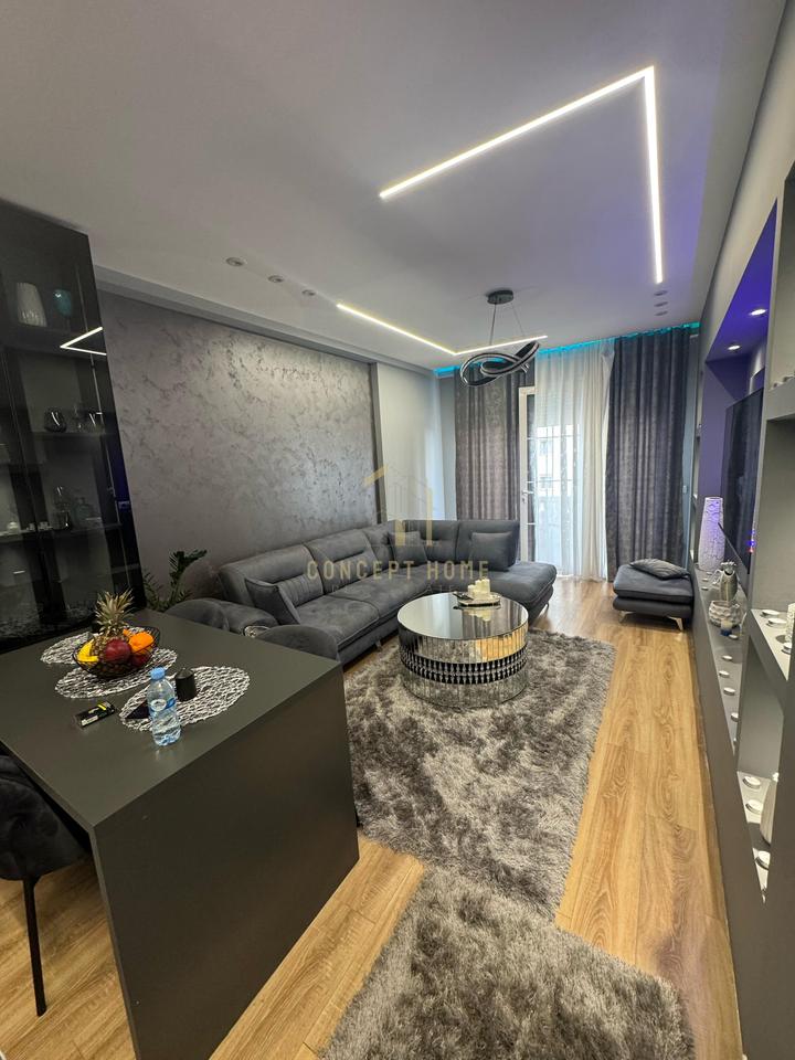 Apartment 2+1+2 for rent in Kamez.