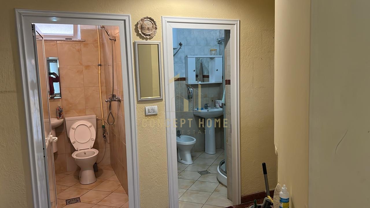 Jepet me qera  Apartament 3+1+2 Tek Stacioni i Trenit