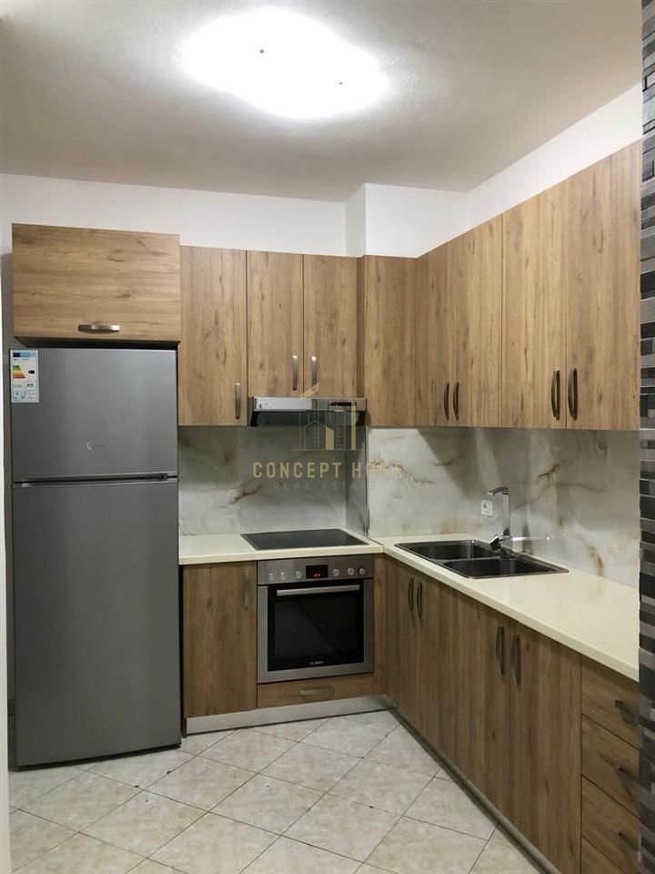 Shitet apartamenti 2+1 Tek Ish Fusha Aviacionit
