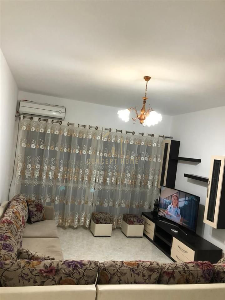 Shitet apartamenti 2+1 Tek Ish Fusha Aviacionit