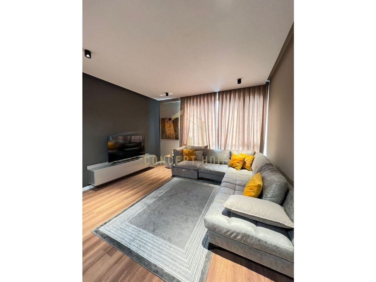 Affittasi appartamento 2+1+2 + Parcheggio a Fusha Aviacionit (Clover Residence)