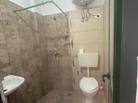 Jepet me qera gasoniere tek Rruga Haxhi Bardhi