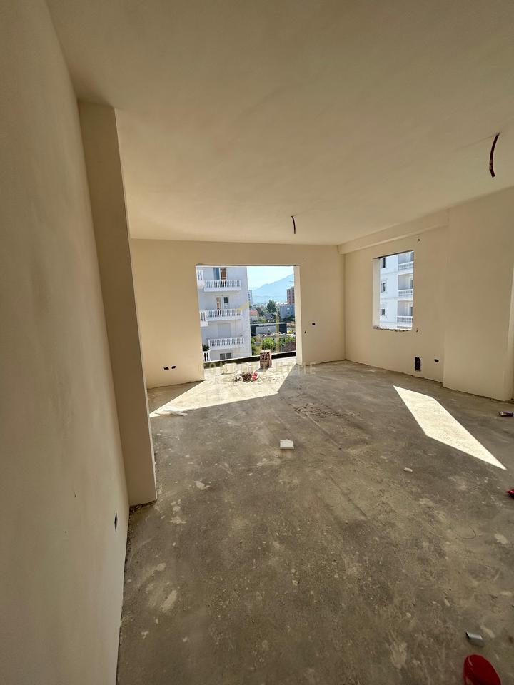 Super 2+1 apartment for sale in Kamez (White Power SHPK)