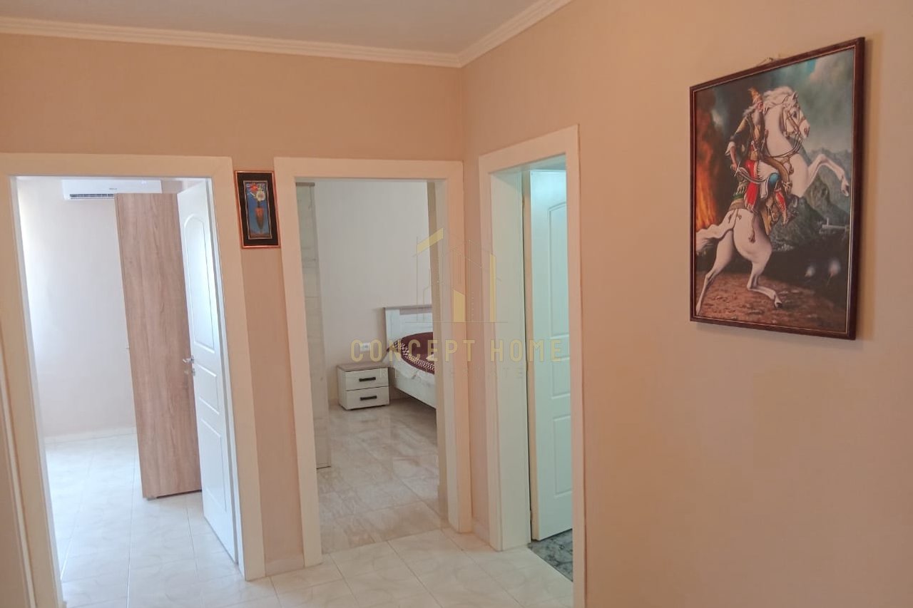 2+1 apartment for rent in Pazari i Ri