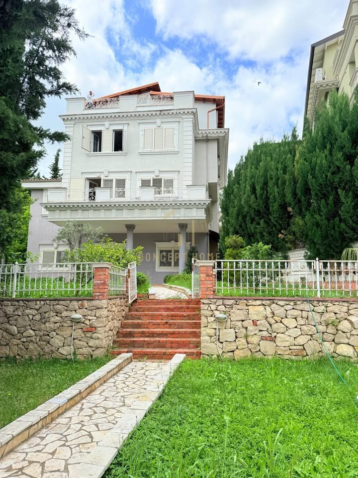 Villa in vendita ad Akacia Hills Residence