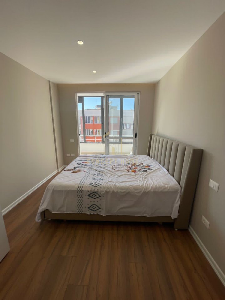 Shitet Apartament 2+1 ne Astir