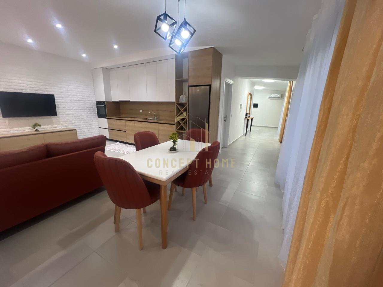 Appartamento 1+1+Posto Auto in Affitto a Kodra e Diellit 2, Tirana - 700€ | 160 m²