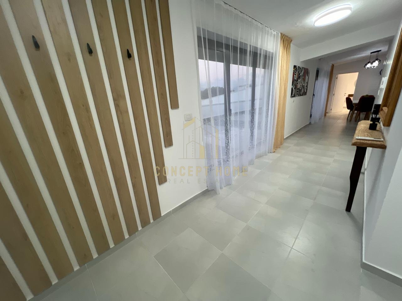 Appartamento 1+1+Posto Auto in Affitto a Kodra e Diellit 2, Tirana - 700€ | 160 m²