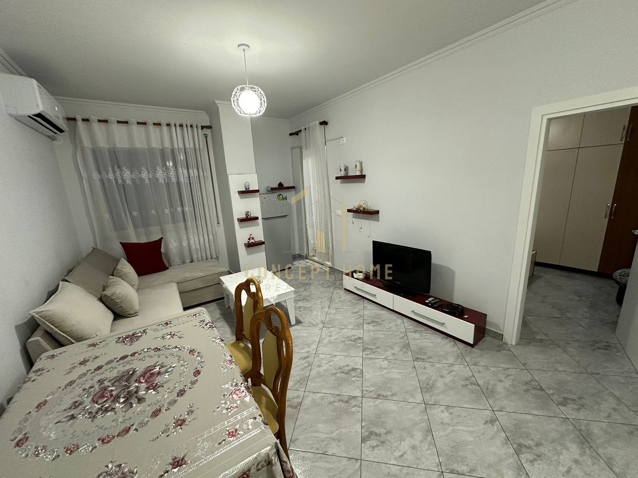 Jepet me qera Apartament 2+1 Ne Astir