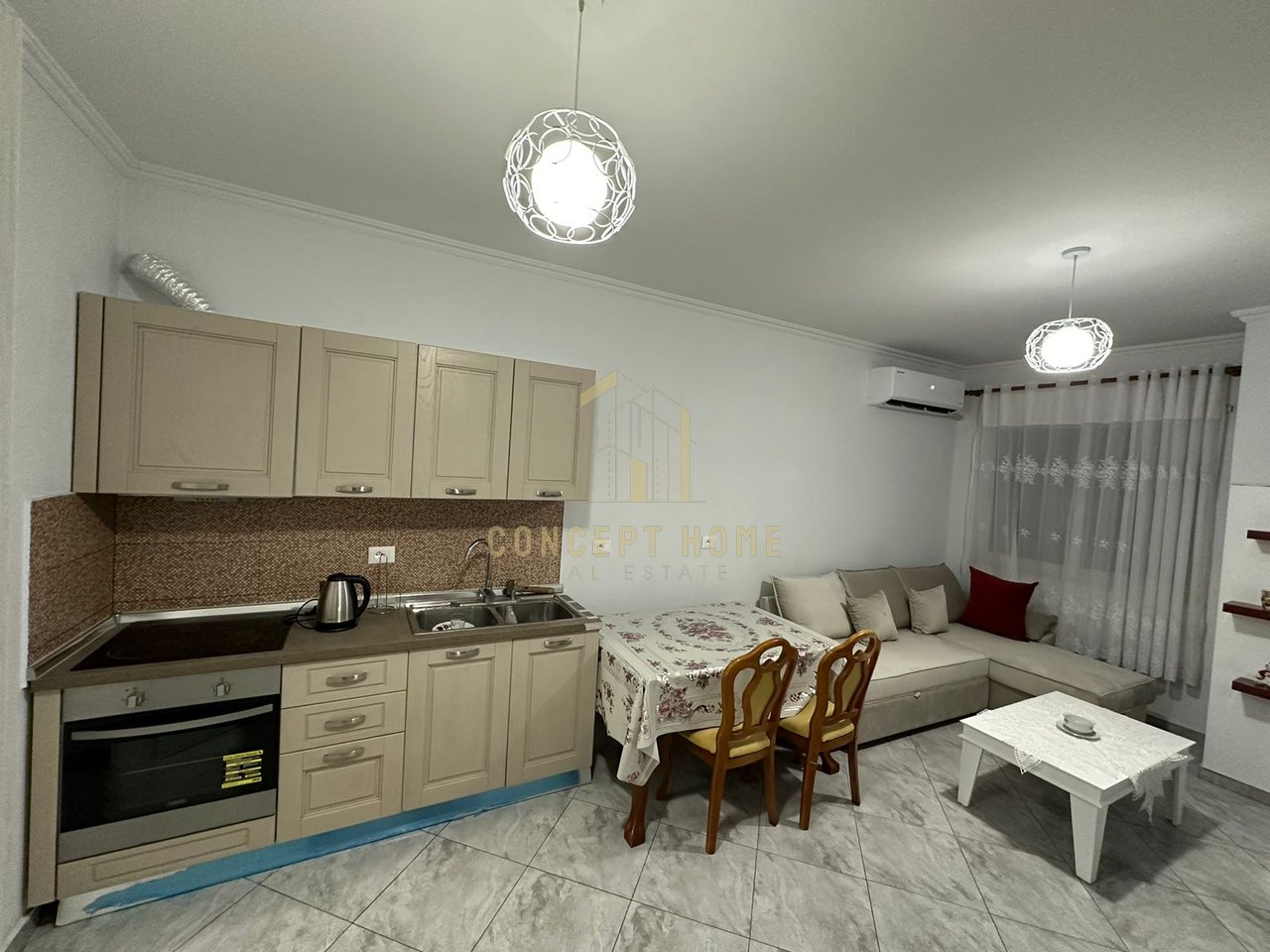 Jepet me qera Apartament 2+1 Ne Astir