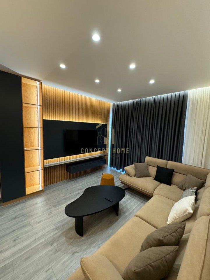 Apartment 1+1 for rent at Komuna e Parisit