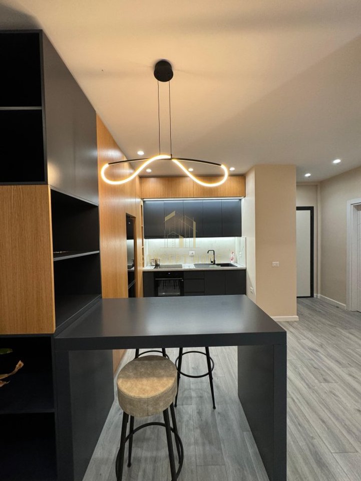 Apartment 1+1 for rent at Komuna e Parisit