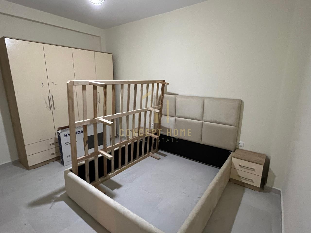 Appartamento 1+1 in affitto vicino a Shkolla e Bashkuar / Prezzo di affitto: 400 euro