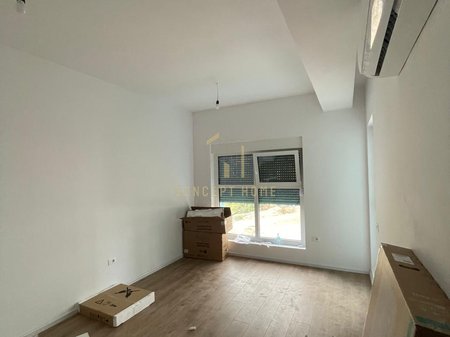 Jepen apartmene me qera 1+1 ne Ali Dem