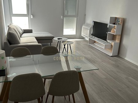 Appartamento 2+1+2 in affitto a Univers City
