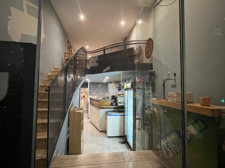Business premises for rent in the Center.