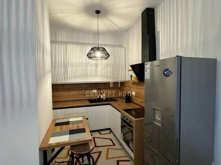 Jepet me qera apartament 1+1 ne Ali Dem