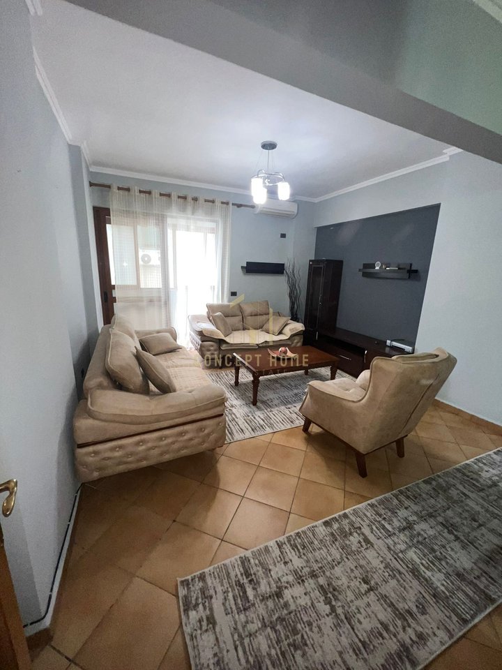 Appartamento 3+2 in Affitto nel Comune di Parigi, Tirana - 850€ | 105 m²