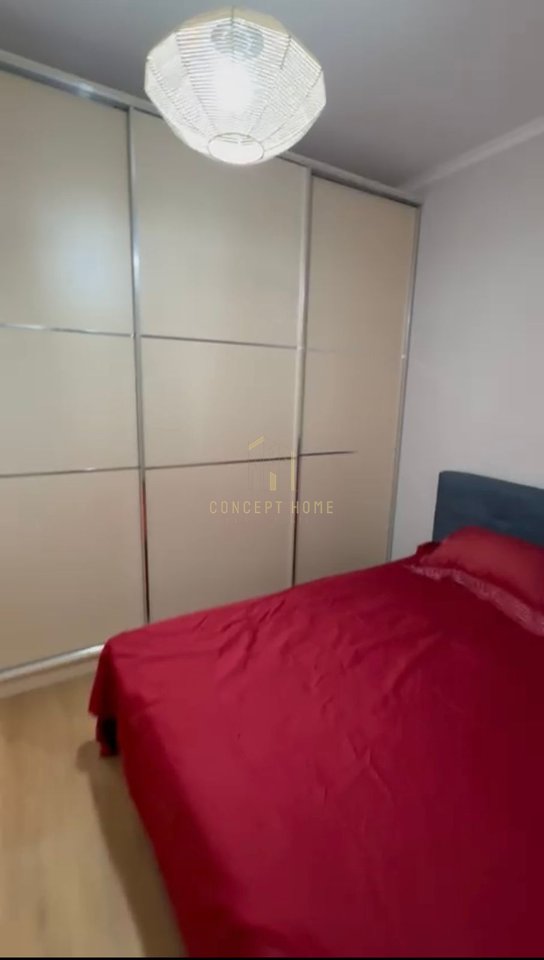 Shitet apartament 1+1 prane Kodra e diellit