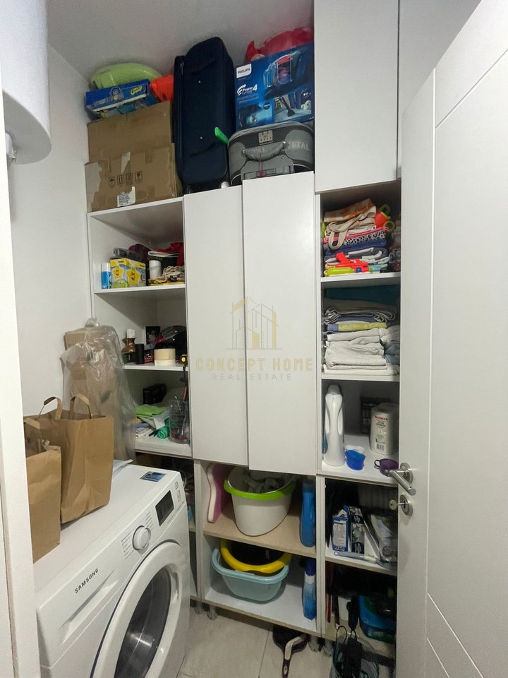 Apartament modern në shitje – Komuna e Parisit, Tiranë