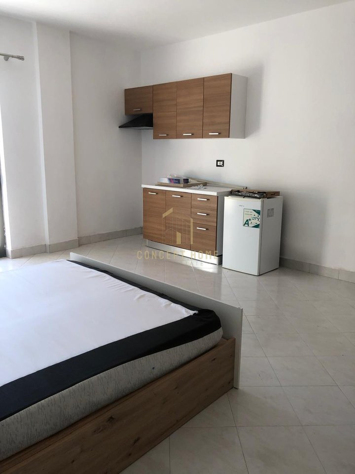 Si affitta monolocale in Via Haxhi Bardhi