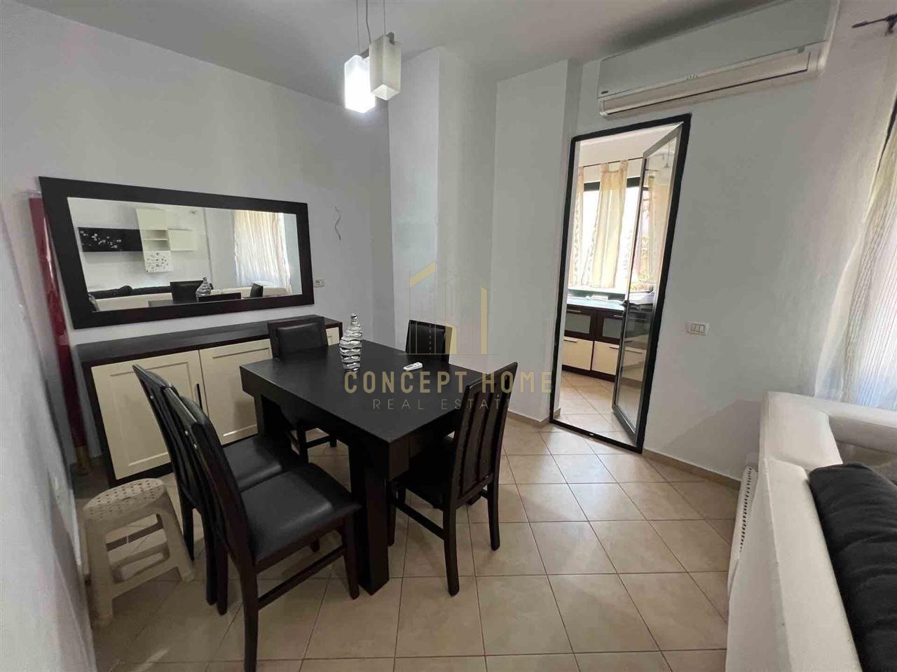 Jepet apartament me qera 2+1 tek Kodra Diellit 1/Cmimi: 500 euro