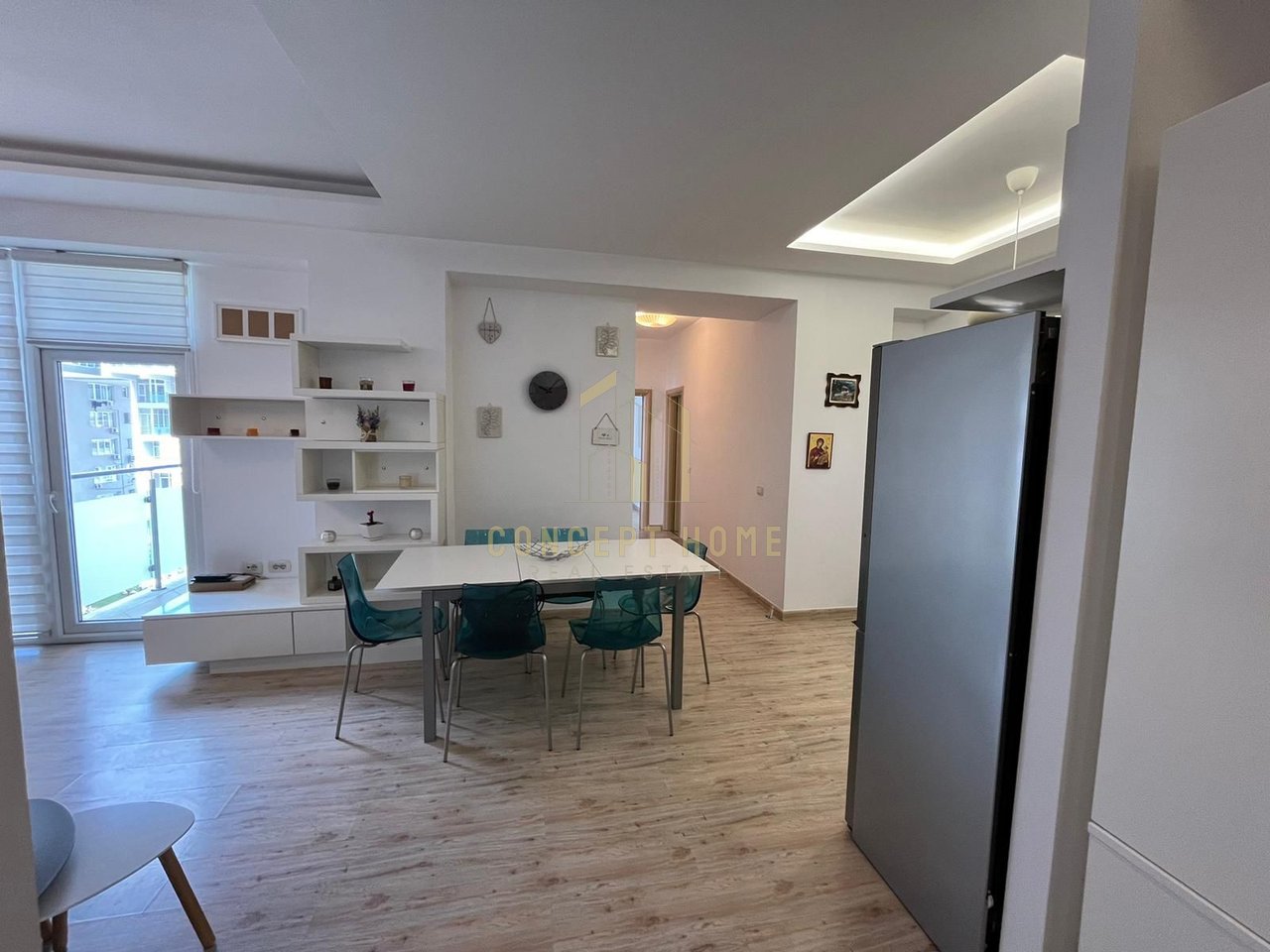 Jepet apartament me qera 2+1+2 Komuna e Parisit (Kika 2)